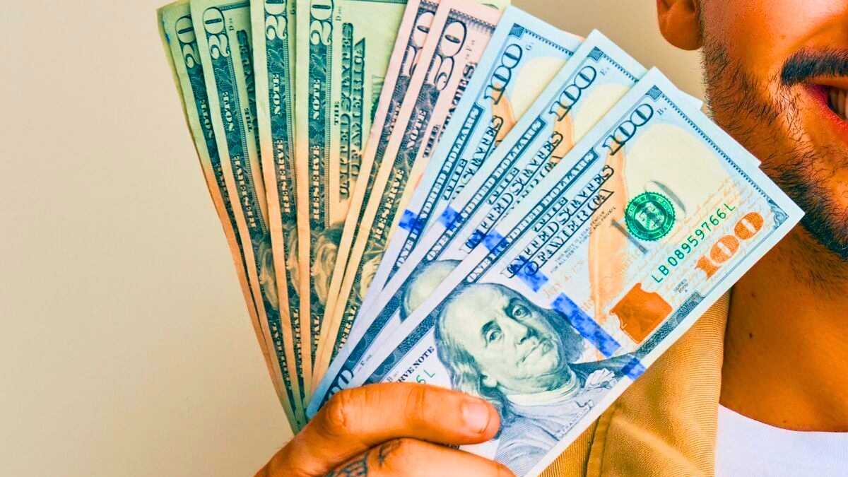 Gestión del Dinero en Dólares Beneficios y Oportunidades Financieras